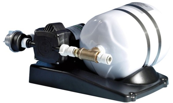 WHALE Autoklav Water System 18 l/min 24 V