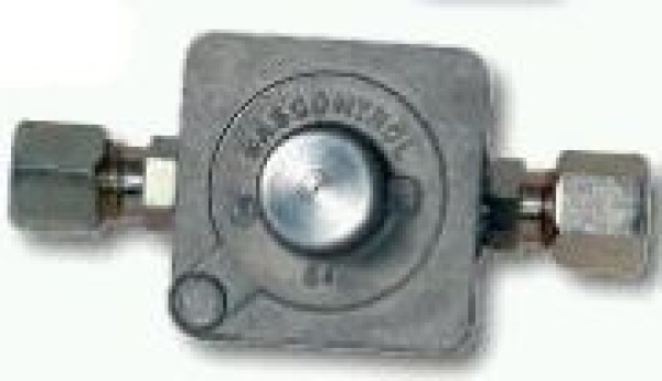 Gasdruckminderer, 50mBar -- 30mBar, mit 2x geradem An