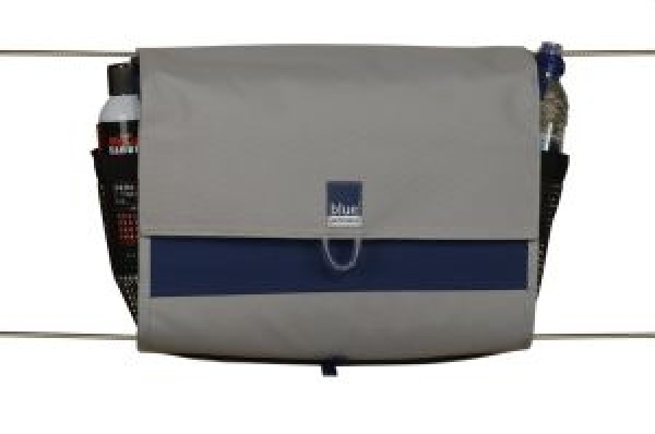 Blue Performance Relingstasche Deluxe mittel